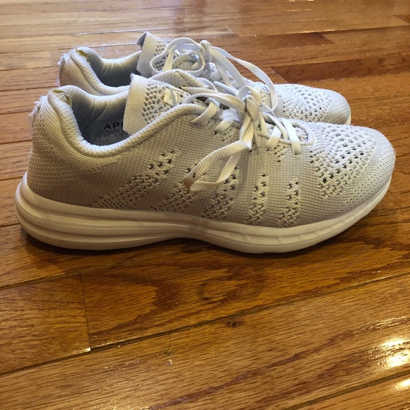 White APL Tech Loom Pro women’s sneakers size 6.5 - Picture 3 of 9